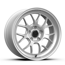 Load image into Gallery viewer, fifteen52 Apex RSR 18x9.5 5x120 22mm ET 72.56mm Center Bore Radiant Silver