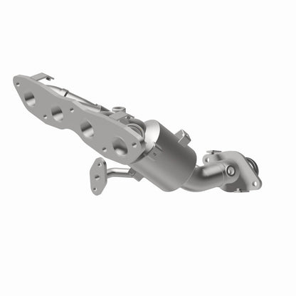 MagnaFlow OEM Grade 12-17 Toyota Prius C Federal / EPA Compliant Manifold Catalytic Converter Magnaflow