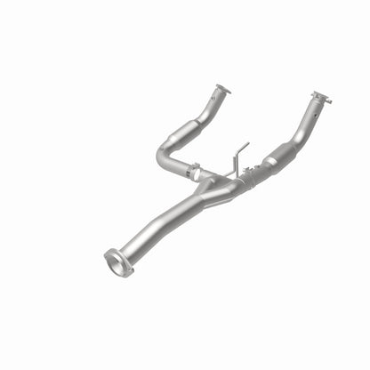Magnaflow 11-15 Chevrolet Silverado 2500 HD 6.0L Direct Fit Converter Magnaflow