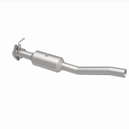 MagnaFlow 16-19 Ford F-53 V10 6.8L Underbody Direct-Fit Catalytic Converter Magnaflow