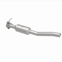 Load image into Gallery viewer, MagnaFlow 16-19 Ford F-53 V10 6.8L Underbody Direct-Fit Catalytic Converter