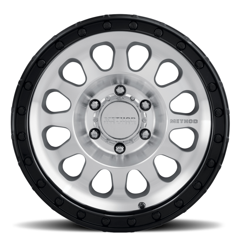 Method MR315 17x8.5 0mm Offset 5x5 BP 71.50mm CB Machined Wheel - Gloss Black Lip