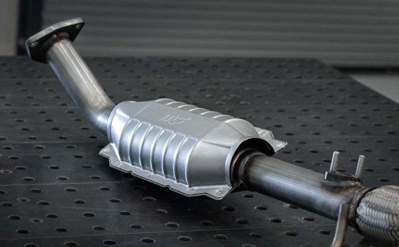 MagnaFlow Conv DF 05 Ford Escape Hybrid 2.3L Magnaflow