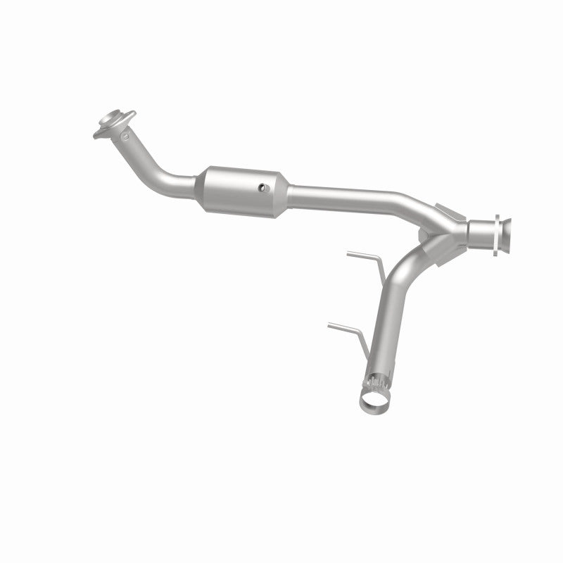 MagnaFlow Conv Direct Fit 05-06 Lincoln Navigator 5.4L w/ 3in Main Piping Magnaflow