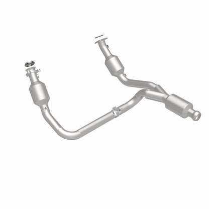 Magnaflow 14-15 Chevrolet Silverado 1500 Underbody 4.3L / 5.3L Direct-Fit Catalytic Converter Magnaflow