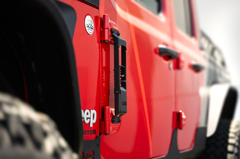 DV8 Offroad 07-25 Jeep Gladiator/Wrangler JT/JK/JL Hinge Mounted Step STJL-04
