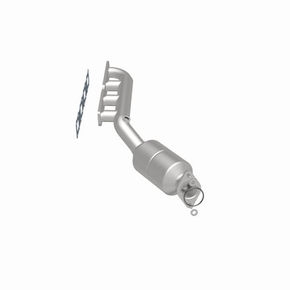 MagnaFlow Direct-Fit SS Catalytic Converter 04-06 Nissan Titan 5.6L V8 (California) Magnaflow