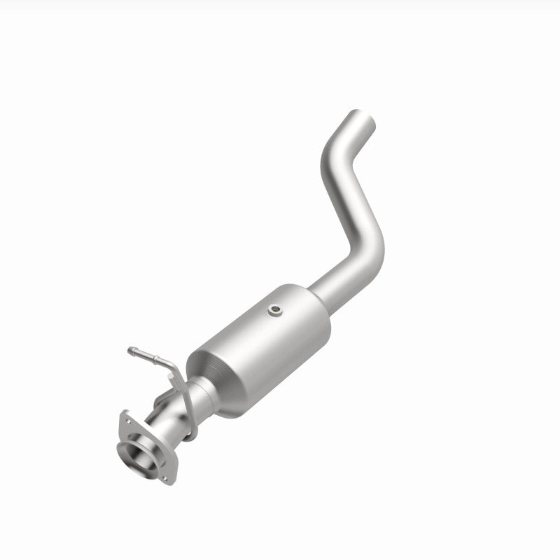 MagnaFlow 22-24 Ford F-650 V8 7.3L Underbody Direct Fit Catalytic Converter Magnaflow