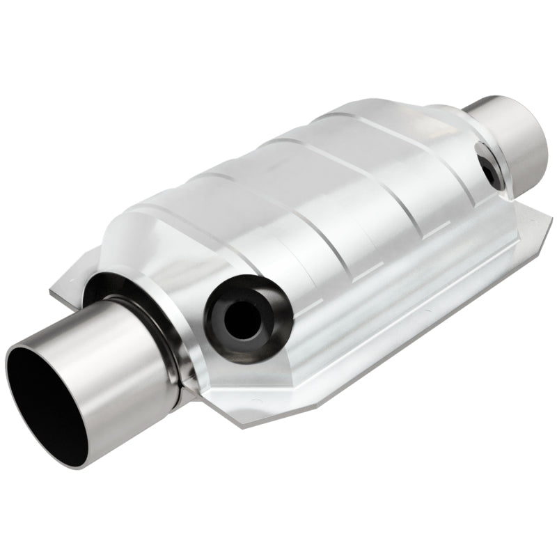 MagnaFlow Conv Univ 2.25 W/Dual O2 Boss Magnaflow