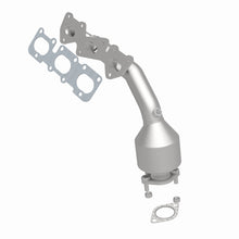 Load image into Gallery viewer, Magnaflow Conv DF 2007-2009 Sorento 3.3 3.8 L Manifold