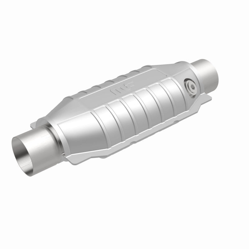 MagnaFlow Conv Univ 2.25inch w/ single O2 Magnaflow