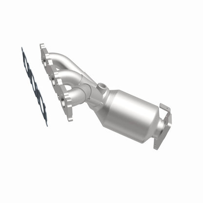 Magnaflow 2007 XC90 3.2L Underbody Direct Fit Converter Magnaflow