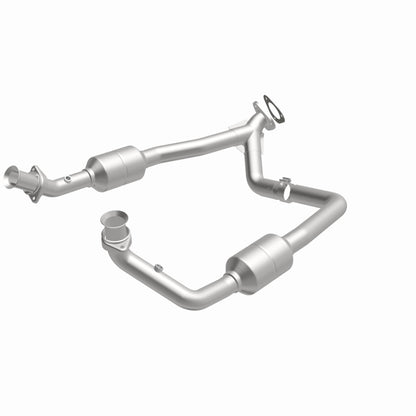 Magnaflow 2003 Ford E-350 Super Duty 5.4L Direct Fit Converter Magnaflow