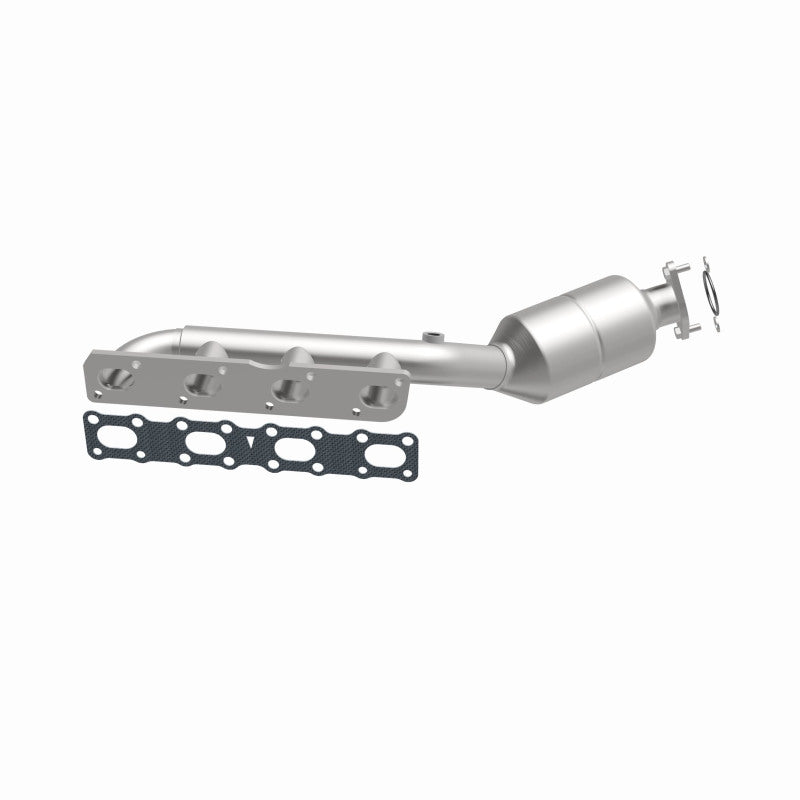 MagnaFlow Direct-Fit SS Catalytic Converter 04-06 Nissan Titan 5.6L V8 (California) Magnaflow