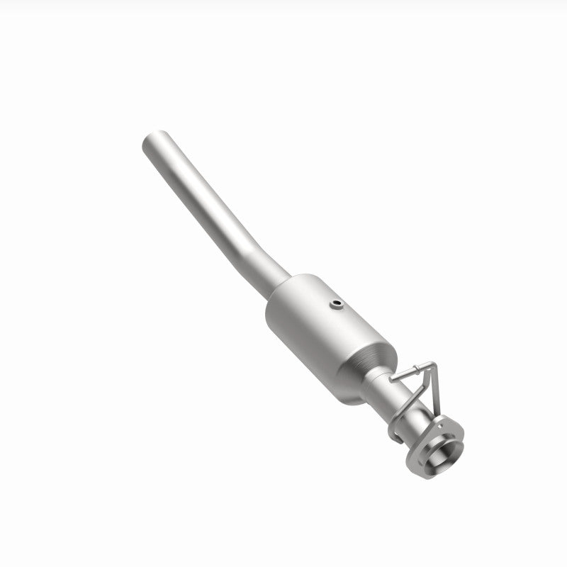 MagnaFlow 16-19 Ford F-53 V10 6.8L Underbody Direct-Fit Catalytic Converter Magnaflow