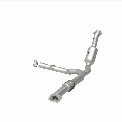 Magnaflow 18-21 Ford Expedition Right Underbody 3.5L Direct Fit Catalytic Converter Magnaflow