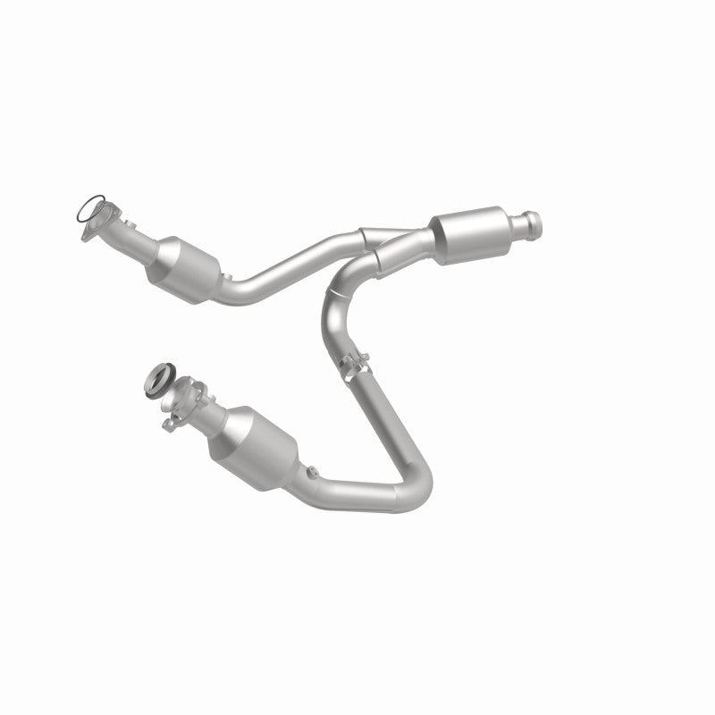 Magnaflow 14-15 Chevrolet Silverado 1500 Underbody 4.3L / 5.3L Direct-Fit Catalytic Converter Magnaflow