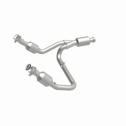 Magnaflow 14-15 Chevrolet Silverado 1500 Underbody 4.3L / 5.3L Direct-Fit Catalytic Converter Magnaflow