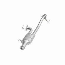 Load image into Gallery viewer, Magnaflow Conv DF 00-04 Toyota Tundra 4.7L Rear (49 State)