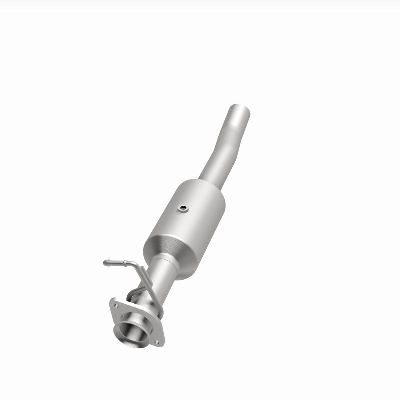 MagnaFlow 16-19 Ford F-650 V10 6.8L Underbody Direct Fit Catalytic Converter Magnaflow
