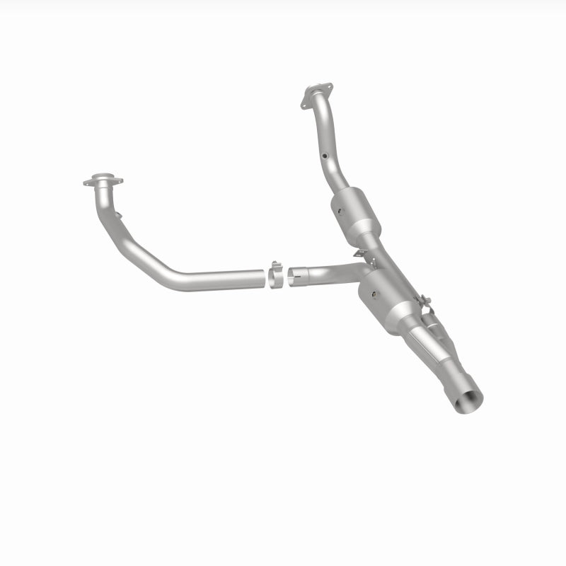 Magnaflow 14-18 2500 V8 6.4 OEM Underbody Direct Fit Converter Magnaflow