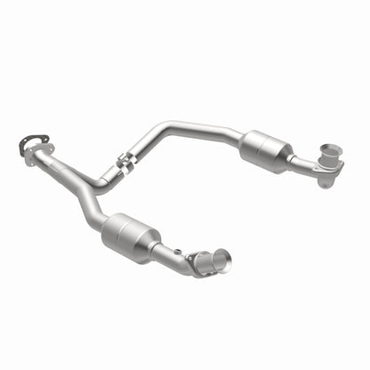 Magnaflow 2003 Ford E-350 Super Duty 5.4L Direct Fit Converter Magnaflow