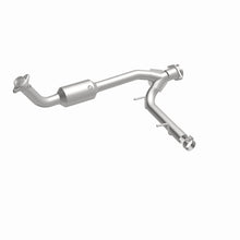 Load image into Gallery viewer, MagnaFlow Conv Direct Fit 05-06 Lincoln Navigator 5.4L w/ 3in Main Piping