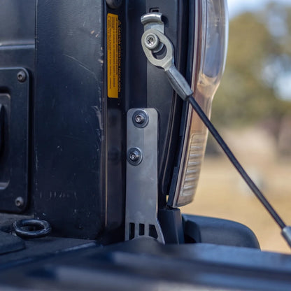Cali Raised 05-15 Toyota Tacoma Tailgate Theft Protector