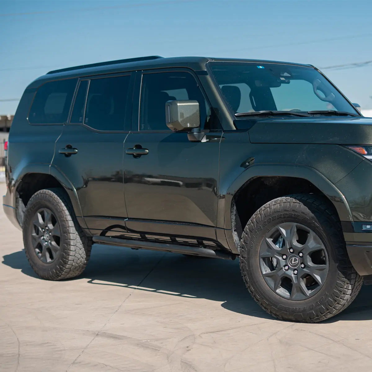 Cali Raised 2025+ Toyota 4Runner / 2024+ Lexus GX550 TE Rock Sliders - Kick-Out/Raw/Threaded