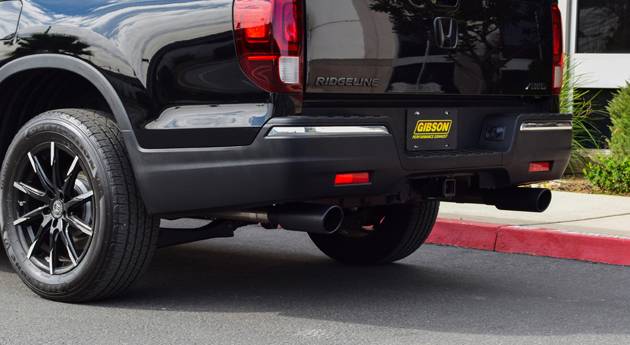 Gibson 17-20 Honda Ridgeline 3.5L Crew Cab, 2.5in Stainless Black Elite Dual Split Exhaust - 614002B