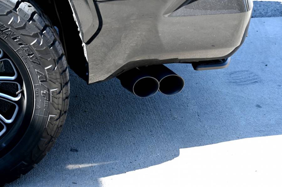 Gibson 22-23 TOYOTA TUNDRA 3.5L-T V6 ,STAINLESS BLACK ELITE DUAL SPORT EXHAUST - 67104B