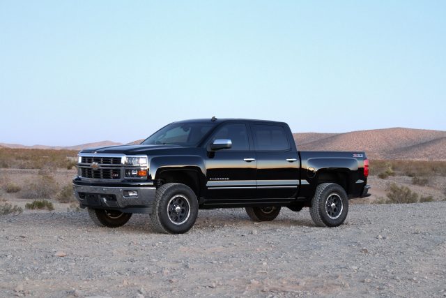 Fabtech 3.5in Budget Upper Control Arm Lift System with Rear Performance Shocks for 2007-2018 GM K1500 with OE Forged Upper Control Arms (K1059)