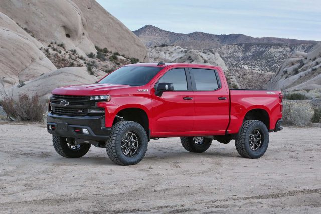 Fabtech 4" Sport Suspension System w/Stealth Shocks – 2025 GM 1500 4WD Trail Boss & AT4 (K1231M)