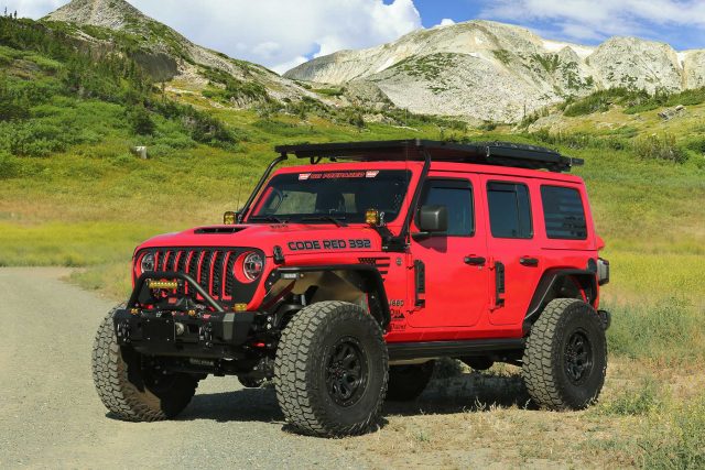 Fabtech 3in Trail Suspension System with Stealth Shocks for 2020-2022 Jeep Wrangler JL 4WD Diesel and 392 4-Door (K4207M)