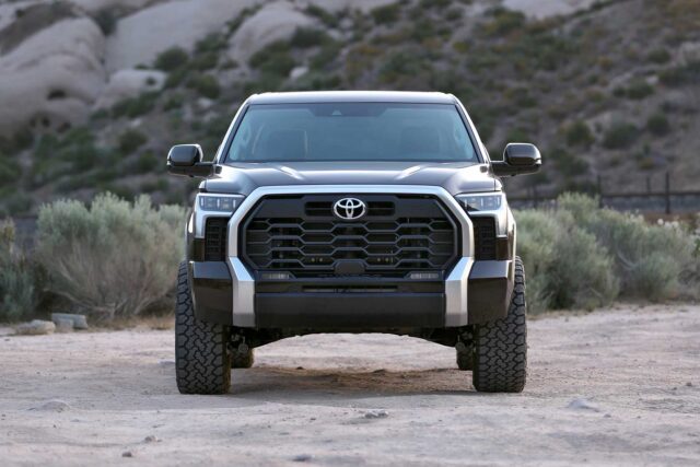 Fabtech 3in Uniball UCA Lift Kit with Dirt Logic 2.5 Coilovers, Dirt Logic Rear Shocks and Rear Coil Spacers for 2022+ Toyota Tundra 4WD (K7087DL)