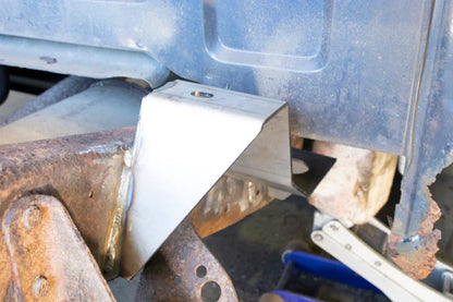 Rust Buster Bed & Cab Mount Bracket for 1988-1998 GM C/K Trucks - Left - RB7306L