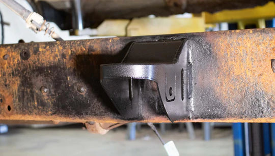 Rust Buster Center Cab Mount for 1999-2013 GM Pickups - Right - RB7325R