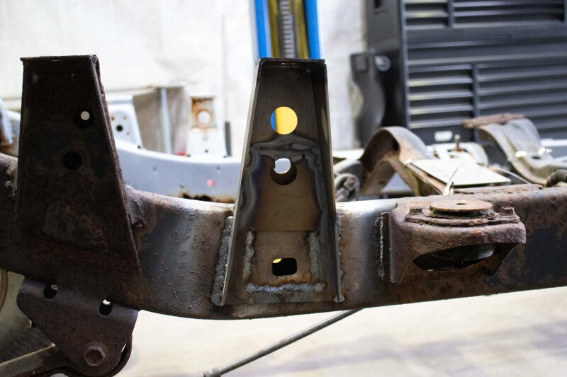 Rust Buster 88-95 Toyota Pickups Middle Raised Bed Mounts- (Left)