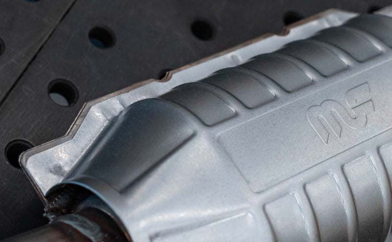 Magnaflow 2.00/2.25 D/S Rear CA Universal Converter Magnaflow