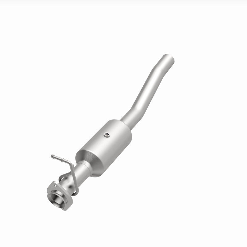 MagnaFlow 16-19 Ford F-53 V10 6.8L Underbody Direct-Fit Catalytic Converter Magnaflow