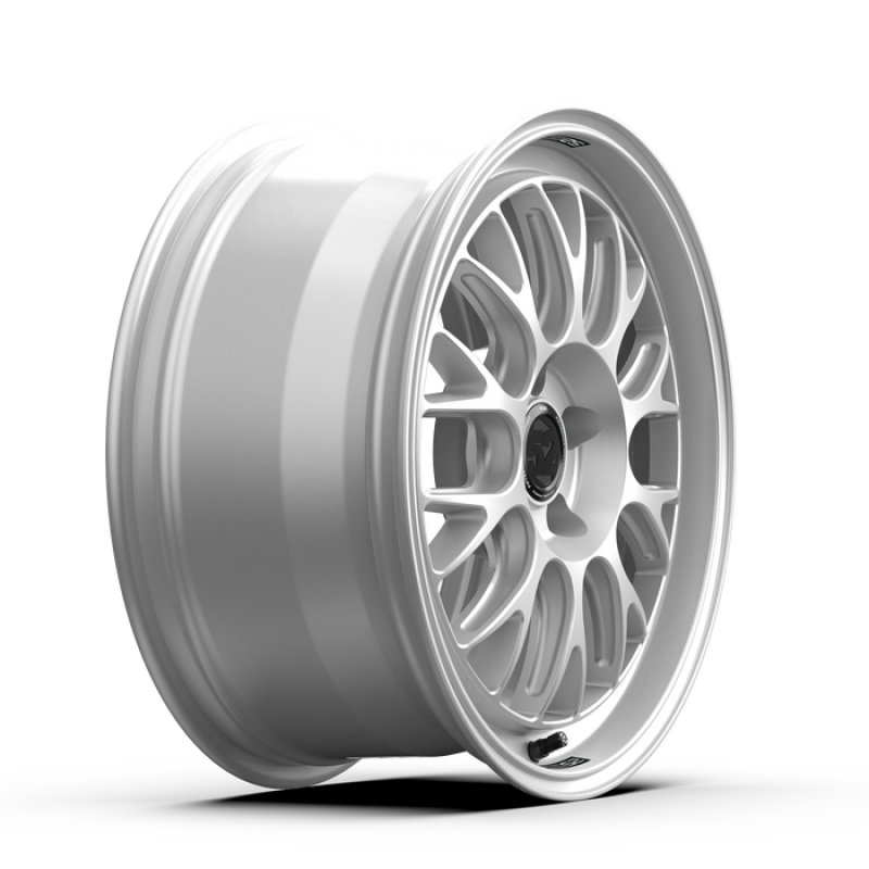 fifteen52 Holeshot RSR 18x8.5 5x112 42mm ET 57.1mm Center Bore Radiant Silver fifteen52