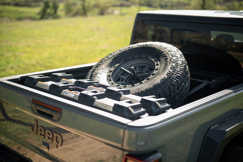DV8 Offroad 2020+ Jeep Gladiator JT Adjustable In-Bed Tire Carrier