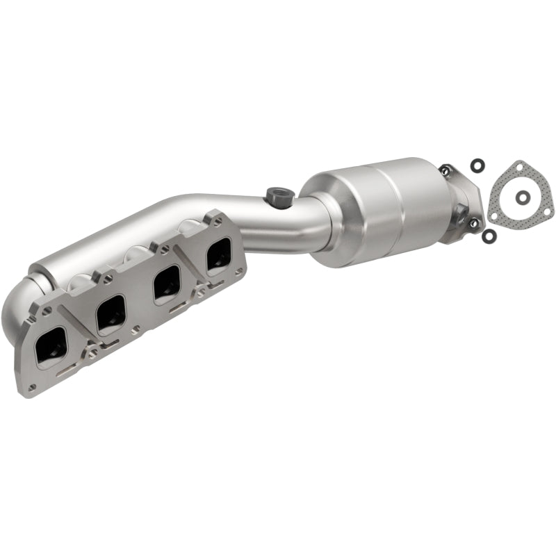 MagnaFlow Conv DF 02-04 VW Passat 4.0L Magnaflow