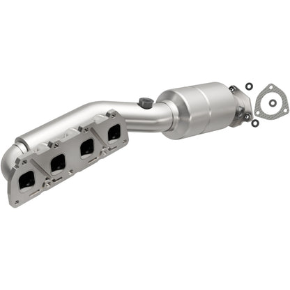 MagnaFlow Conv DF 02-04 VW Passat 4.0L Magnaflow