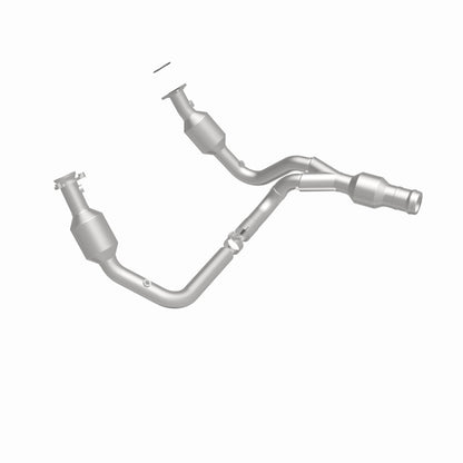 MagnaFlow Converter Direct Fit 2015 GMC Yukon XL V8 6.2L Magnaflow
