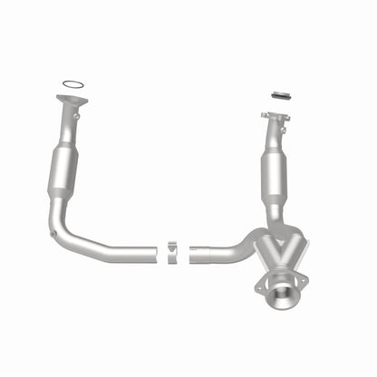 MagnaFlow Conv DF 2007-2008 Cadillac Escalade 6.2L Magnaflow