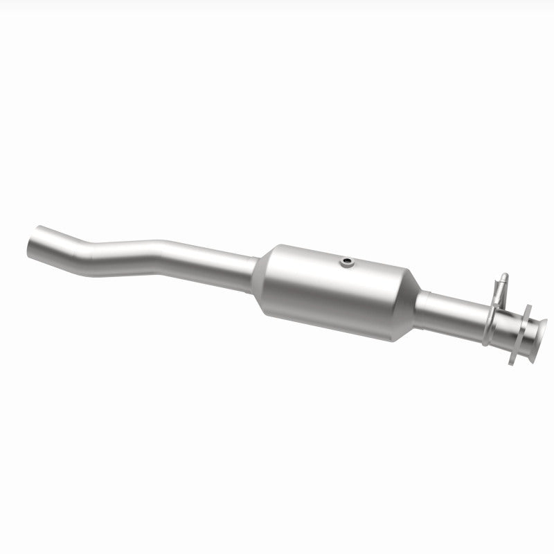 MagnaFlow 16-19 Ford F-650 V10 6.8L Underbody Direct Fit Catalytic Converter Magnaflow
