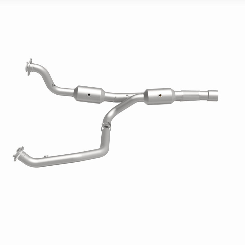 Magnaflow 14-18 2500 V8 6.4 OEM Underbody Direct Fit Converter Magnaflow