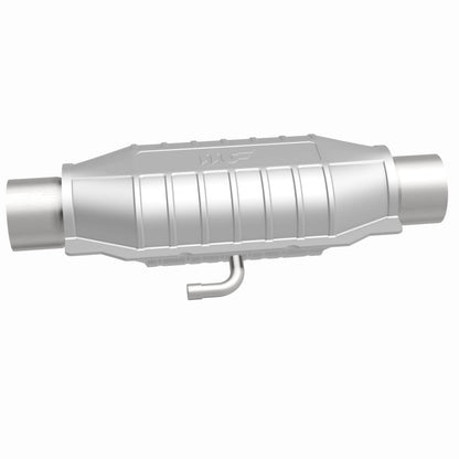 MagnaFlow Conv Universal 2.25in Inlet/Outlet Center/Center Oval Magnaflow