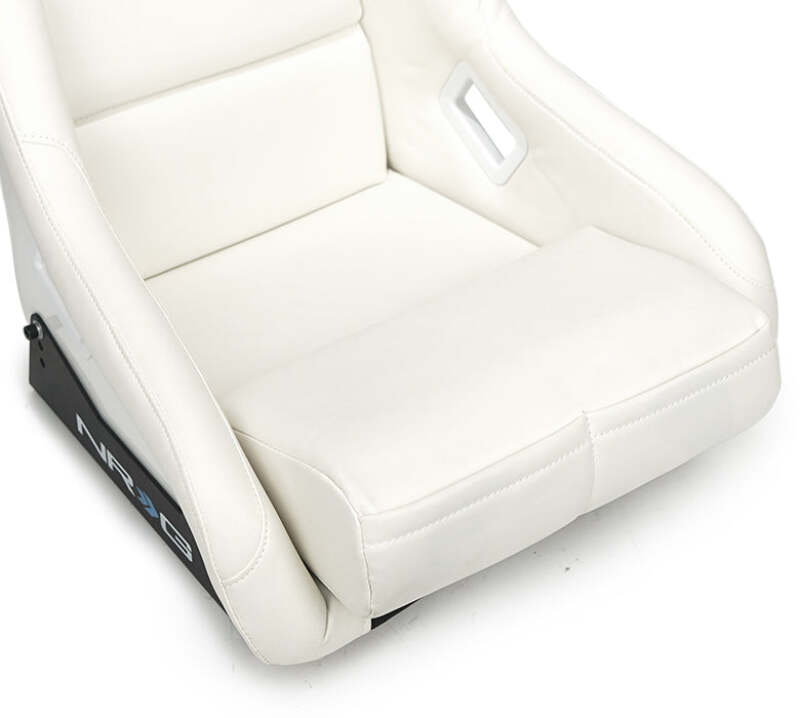 NRG Innovations Vinyl Fiberglass Bucket Seat - Large - White – FRP-302WT-V